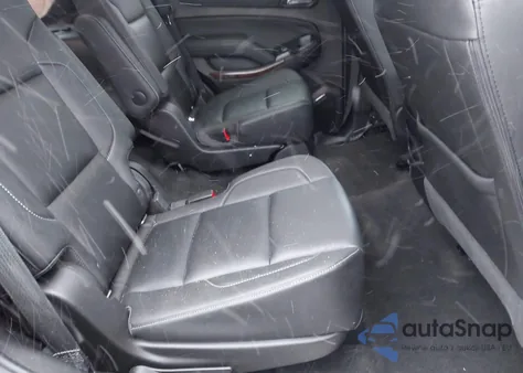 2018 Chevrolet Tahoe Lt z USA, uszkodzony, nr VIN 1GNSKBKC7JR384370